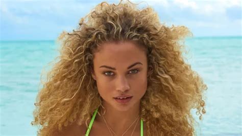 rose bertram sexy|Rose Bertram 2016: Tahiti